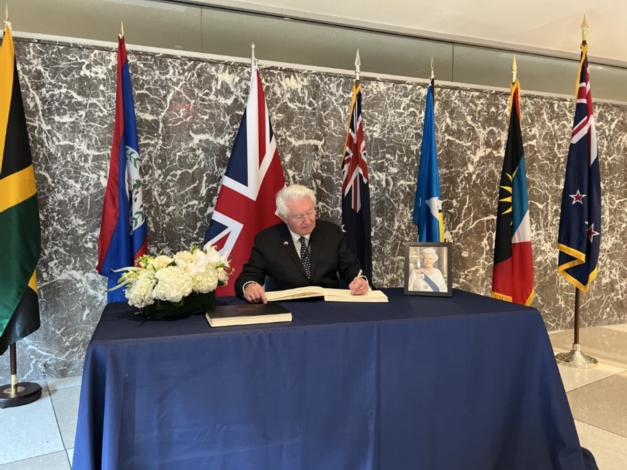 Ambassador signs condolence book for Queen Elizabeth at the United Nations