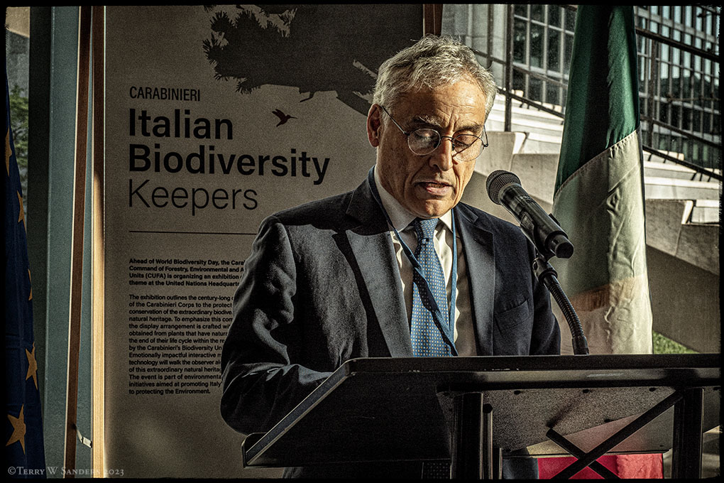 The Delegation attending the exhibition “Carabinieri: Italian Biodiversity Keepers” at the United Nations Headquarters.